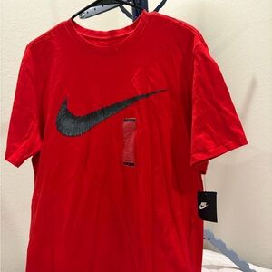 Nike Men's Red Short Sleeve Tee